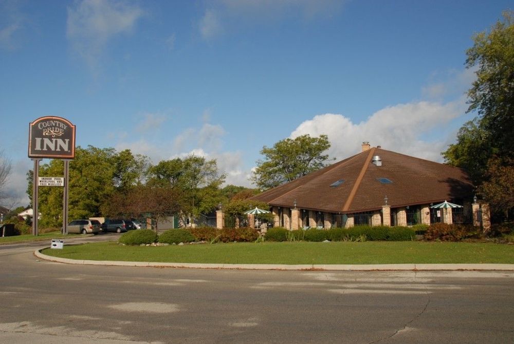 Americinn And Suites By Wyndham Delafield-Waukesha-Milwaukee Exterior foto