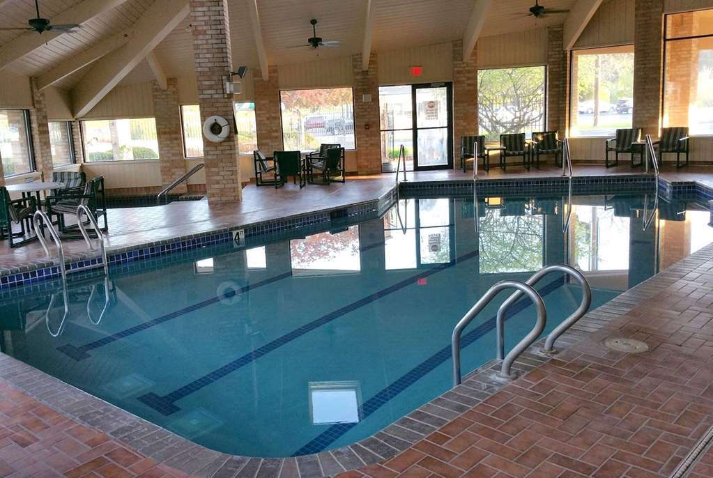 Americinn And Suites By Wyndham Delafield-Waukesha-Milwaukee Facilidades foto